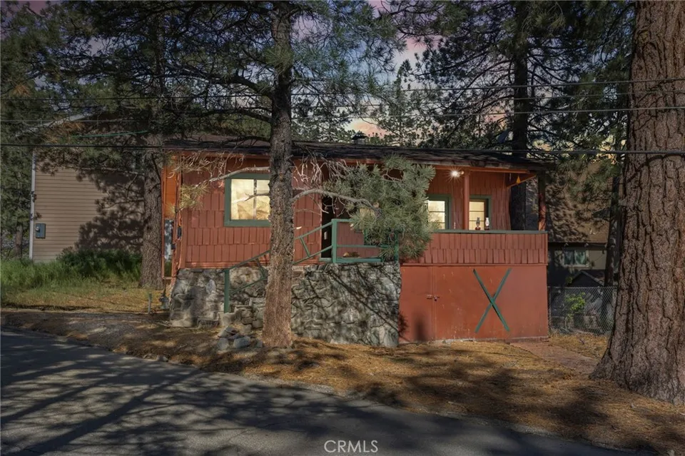 2054 E Cyn photo 1